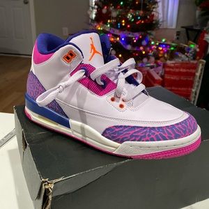 Air Jordan’s Pink Blue White Sneaks, worn twice and in like new condition
